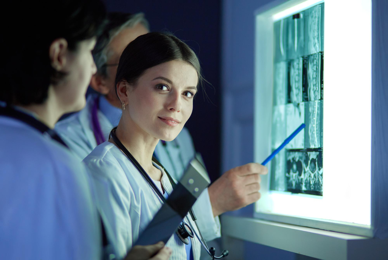 the-pros-and-cons-of-being-a-radiology-technologist-is-radiology-tech